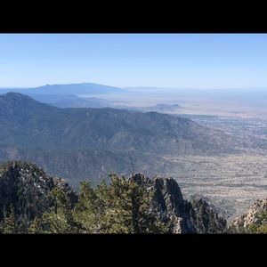 Meet your Posher, Pierre